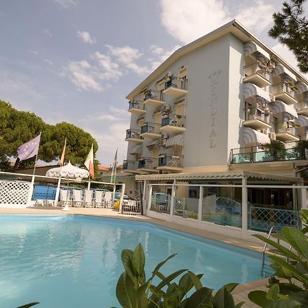 Mondial Hotel Червия Екстериор снимка