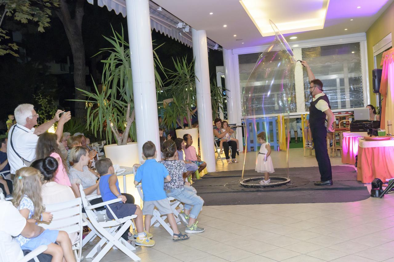 Mondial Hotel Червия Екстериор снимка