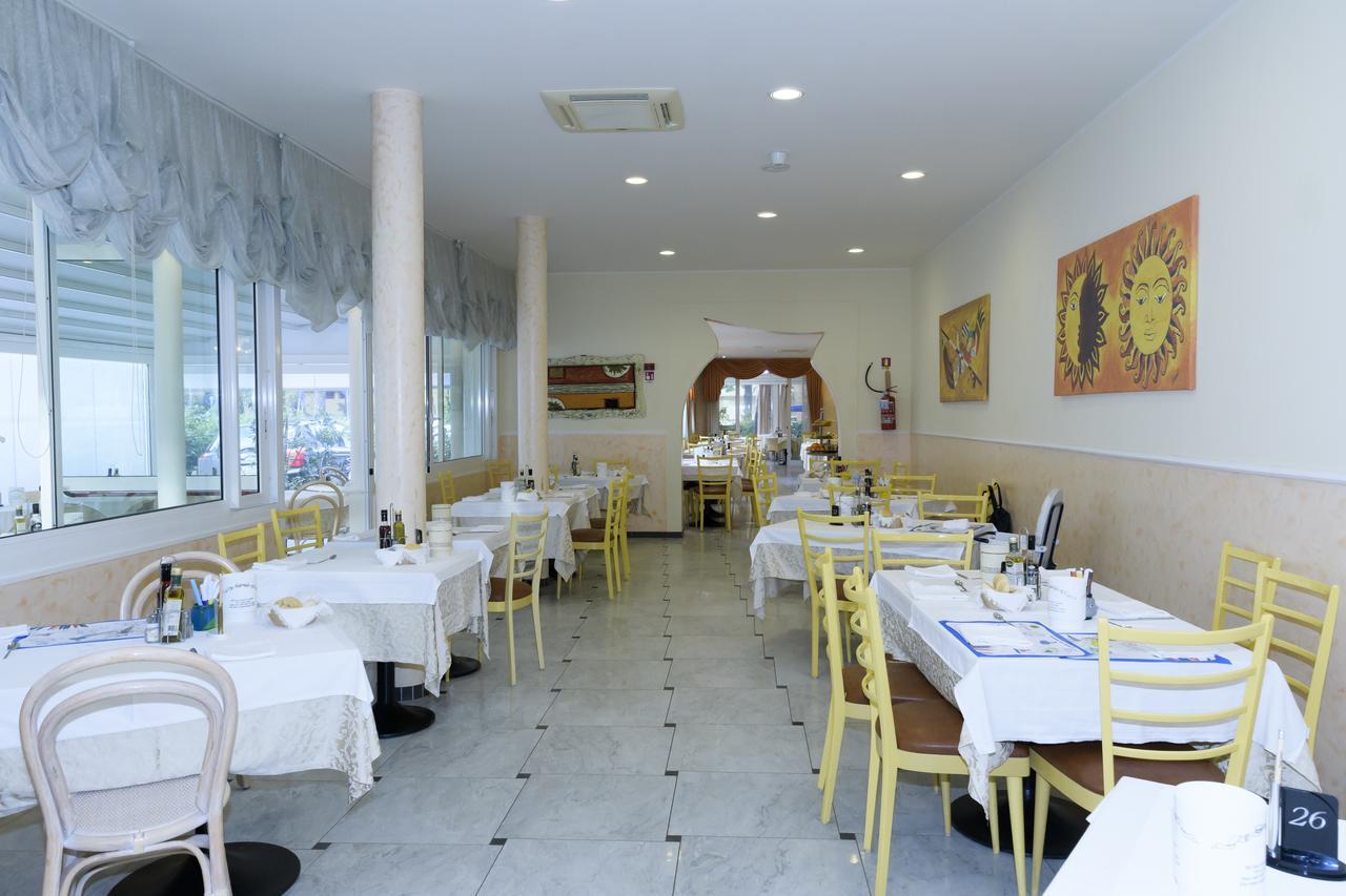 Mondial Hotel Червия Екстериор снимка